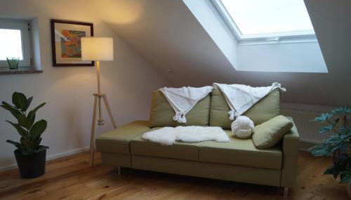 Ferienwohnung unterm Dach mit Alpenblick - Foto 3