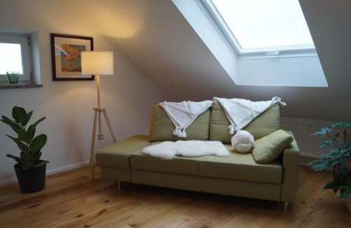 Ferienwohnung unterm Dach mit Alpenblick - Foto 3