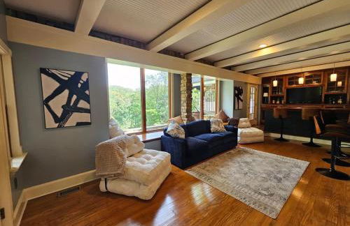 Creekside Haven with Dock & Scenic Views - Foto 22