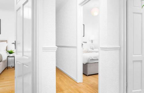 Four Bed House - Garden - Parking - Speed Wi-Fi 75CMR - Foto 41