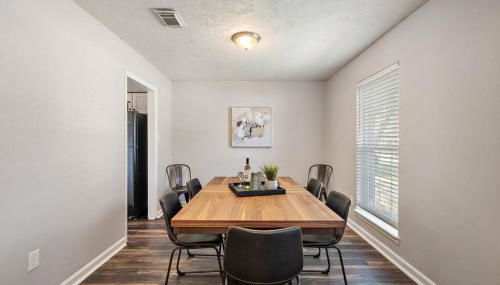 Large South Houston gem with covered patio seating - Foto 4