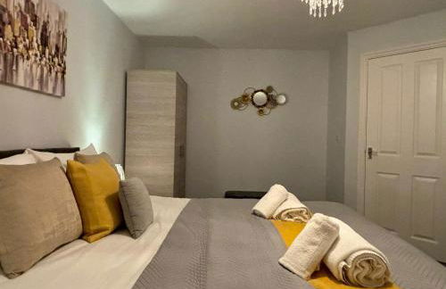 Eskdale Townhouse- Spacious 4BR ,Crawley, Free Wifi, Parking, fully equipped, contractor friendly, temporary relocations welcome, near Gatwick Airport - Foto 4