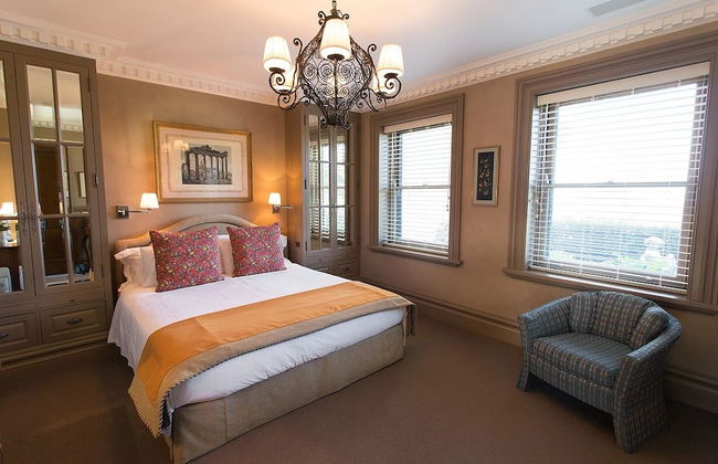 Linden Hall - Foto 2