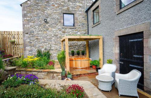 PEAK DISTRICT ROMANTIC Courtyard Loft, with Outdoor Japanese Whirlpool Bath - Foto 20