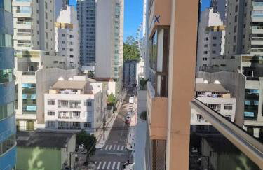 1 quadra da Praia e da Roda Gigante - Foto 47