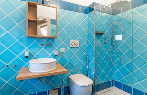 Mansion On The Hill - Photo 20