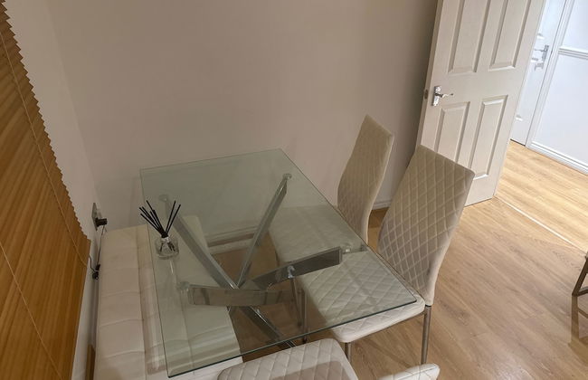 Stylish Apartment in Chafford Hundred - Photo 5