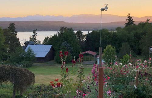 Breathtaking Port Ludlow Home with Deck and Yard - Foto 36