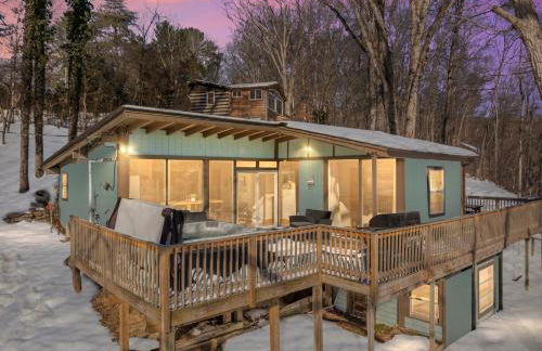 Lazy Lake 3BR Cabin w/ Mtn Views + Hot Tub +Wi-Fi - Foto 1