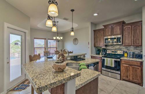 South Padre Paradise with Saltwater Pool Near Golf! - Foto 9