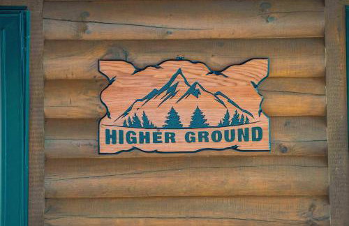 4BR Cabin with Ski Resort, Mtn Views & Hot Tub - Foto 138