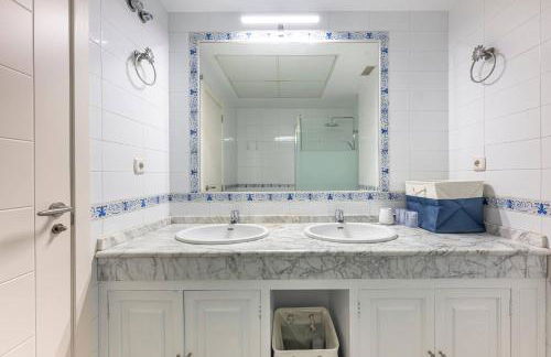 Bright Chalet with Swimming Pool and Close to Sea - Photo 40