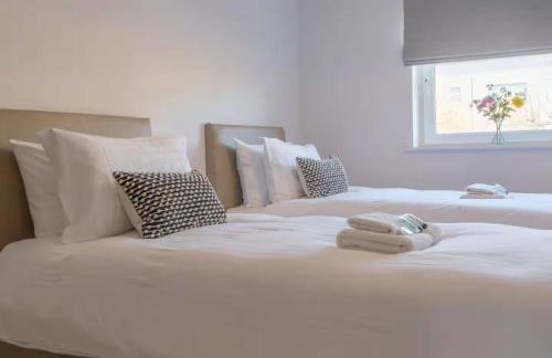 Pass the Keys Next to Braehead - Free Parking - Foto 24