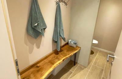 Blockbohlen HolzHaus mit Sauna, Outdoor Jacuzzi und BadeTeich - Foto 22