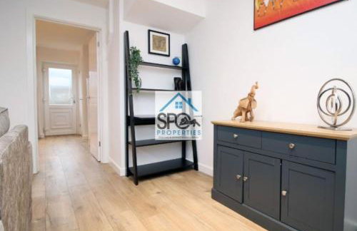 Modern 3BR Home-5 Guests-Business-Families-Netflix-Free Parking & WiFi - Foto 4