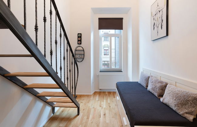 Rhino Studios - Photo 30