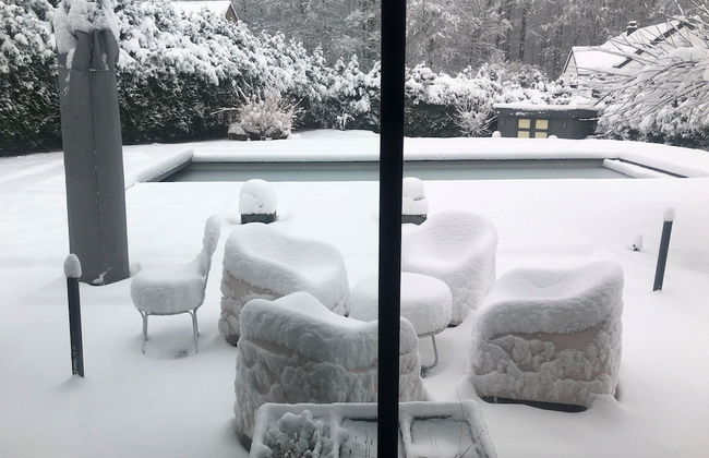 Stylish Stay With Pool, Jalhay - Foto 21