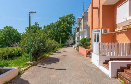 Apartment Anja with Balcony - Photo 10