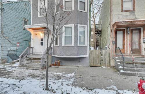 Walk to Washington Park: Remote Work-Ready Apt! - Foto 3