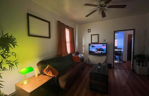 Ironbound 4 bdrm Industrial Suite! FREE parking - Photo 3