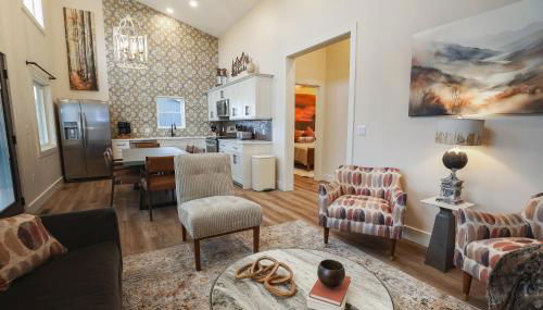 Valley View Resort Cabin #5, 2-Bed, Modern-Luxury with Hot Tub in Canaan Valley, WV - Foto 3