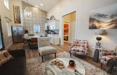 Valley View Resort Cabin #5, 2-Bed, Modern-Luxury with Hot Tub in Canaan Valley, WV - Photo 3