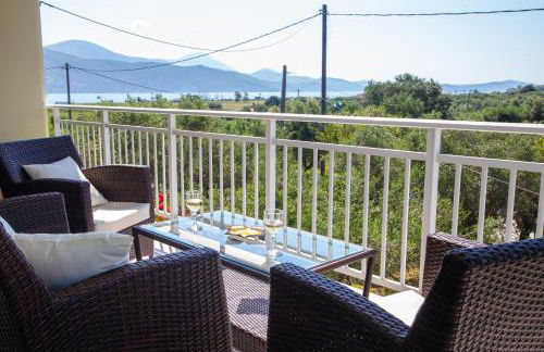 SEA & OLIVES HOUSE - Photo 21