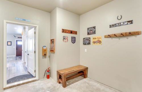 Spacious, Rustic Spearfish Home Walk to Downtown! - Foto 33