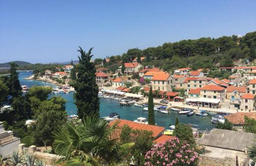 Apartment in Maslinica 70m from the sea - Photo 58