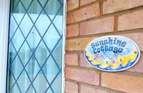 Stunning Holiday Cottage nr Skegness in Sunny Chapel St Leonards Just mins from the Beach & Attractions - Perfect for Couples & Family's who love to Relax but want Exciting Adventures nearby! Large Pet Friendly garden! - Photo 11