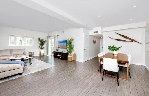 Redington Beach Retreat - Immaculate Beach Condo with Water Views, Pool, Hot Tub - Foto 24