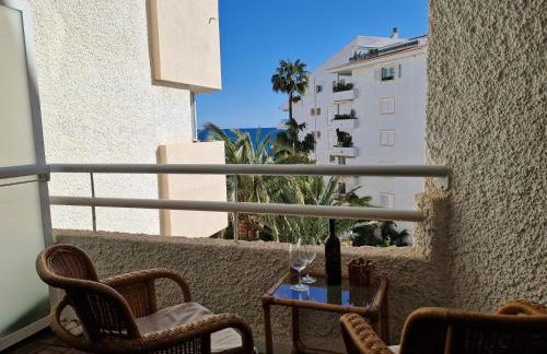 Azul - Estudio con vistas al mar, piscina y acceso directo a la playa by Redi - Photo 18