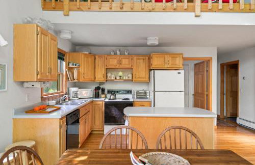 The Tipsy Moose, Ayuh Lakeside Lodge - Photo 17