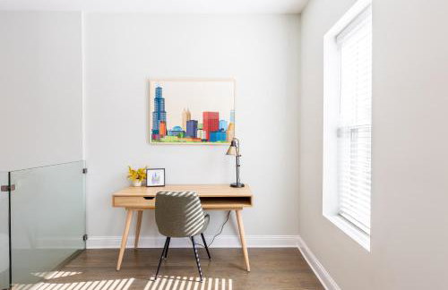 Uptown Bright & Modern Apt - Steps to Lake, Train, Amazing Food & Free Parking - Photo 26