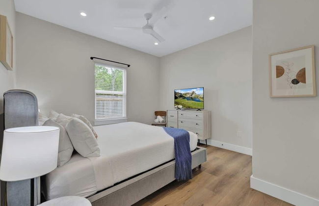 The Grove D With Hot Tub & King Beds - Walk to Main - Foto 3