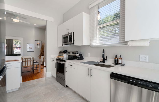 3 Separate Homes Walkable to Soco - Foto 15