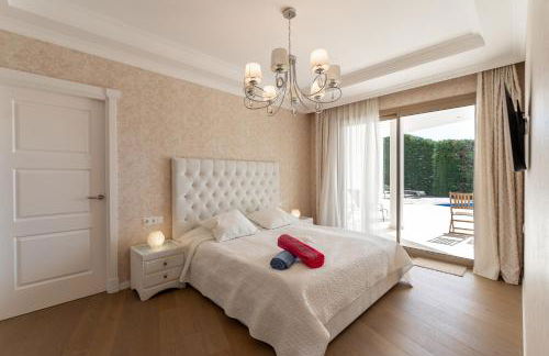 Gran Piscina Hidromasaje playa privada y sauna - Foto 19