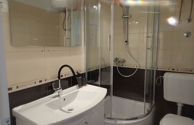 Stunning 2-bed House in Jezera With Sea Views - Photo 15