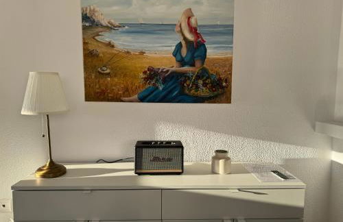 Panoramic Seaview Maisonette with Garden - Photo 7