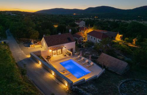 Unique Villa Pietra with heated private pool - Foto 53