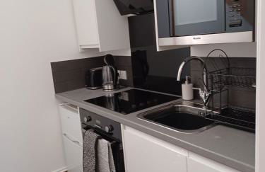 The Studio Loft - A cosy town centre apartment - Photo 29