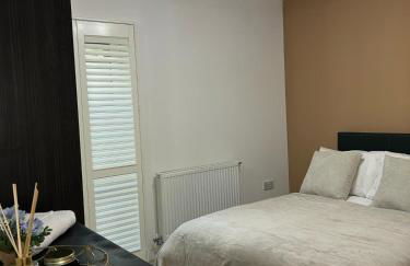 Modern 2-Bedroom Flat Near Wembley - 9 Minutes from Park Royal Station - Foto 21