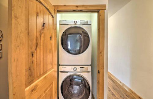 Flathead Lake Getaway with Balcony, Fireplace! - Foto 22