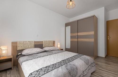 Villa Palma with Grill & Pool - Foto 18