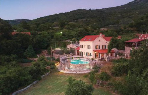 7 Bedroom Gorgeous Home In Grabovac - Photo 15