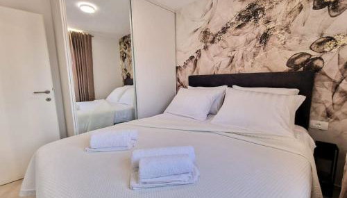 MonLux studio- FREE Public Parking- Easy & Straight Walk to the Center - Foto 4