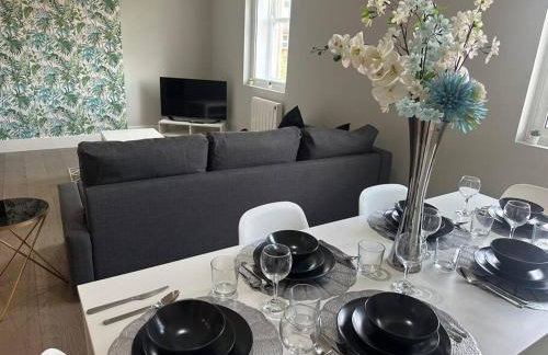 Spacious, bright 2 bed flat with 1 S/king bed. - Foto 6