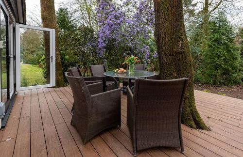 Acorn Lodge Luxury Retreat In a Stunning Oasis With Hot Tub - Pass the Keys - Foto 47