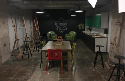 Heart of Downtown Dallas 2BR 2BA Getaway - Photo 41