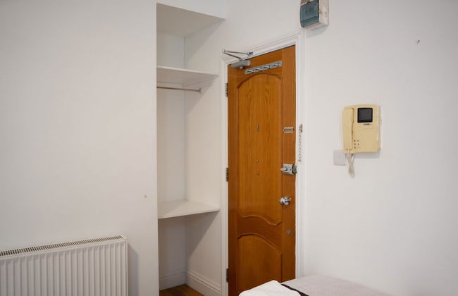 Carlton Residence Sleeps 6 - Photo 2